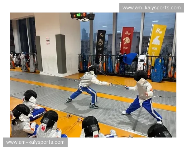 击剑训练方法：掌握技巧与策略，成就冠军之路